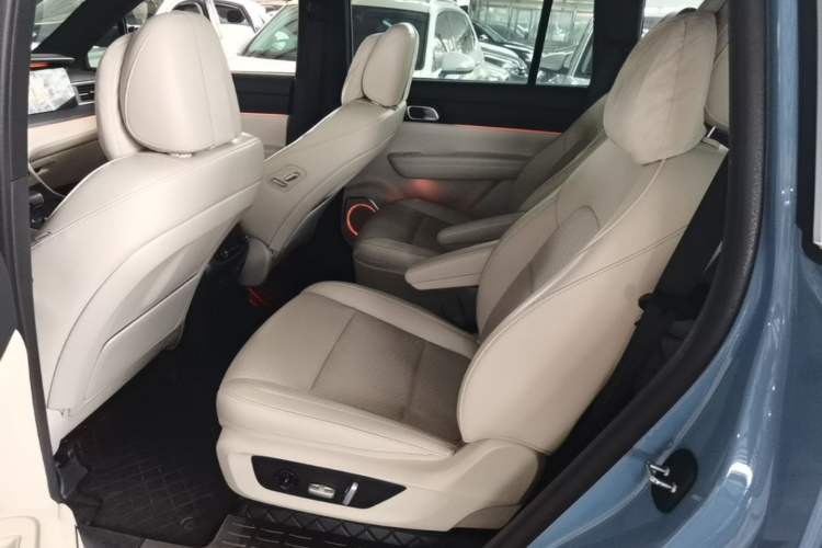 Used Li Auto ONE 2021 Extended-Range 6-Seater Version Left Rear Seat