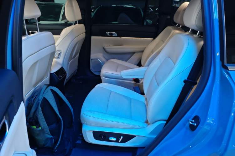 Used Li Auto ONE 2021 Extended-Range 6-Seater Version Left Rear Seat