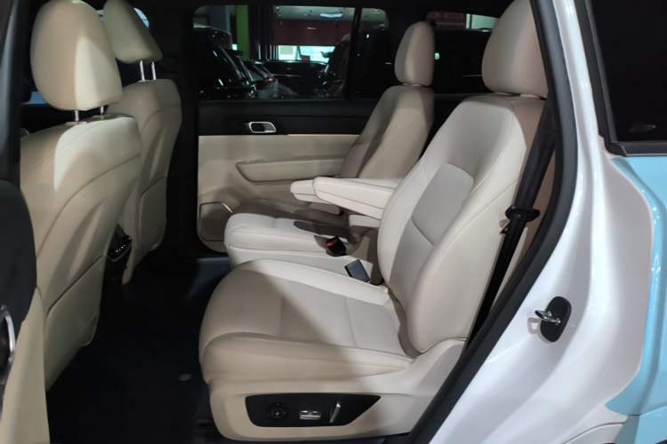 Used Li Auto ONE 2021 Extended-Range 6-Seater Version Left Rear Seat