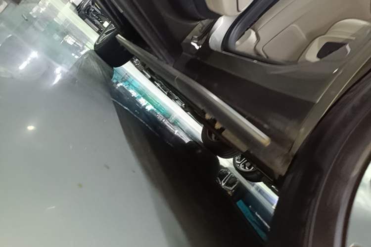 Used Li Auto ONE 2021 Extended-Range 6-Seater Version Left Side Sill