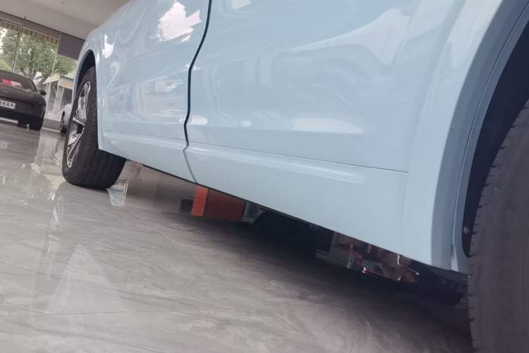 Used Li Auto ONE 2021 Extended-Range 6-Seater Version Left Side Sill