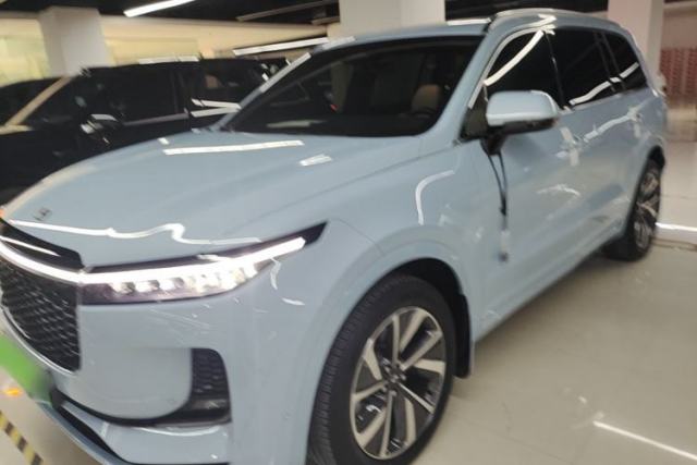 Ojetý Li Auto ONE 2021 Extended-Range 6-Seater Version