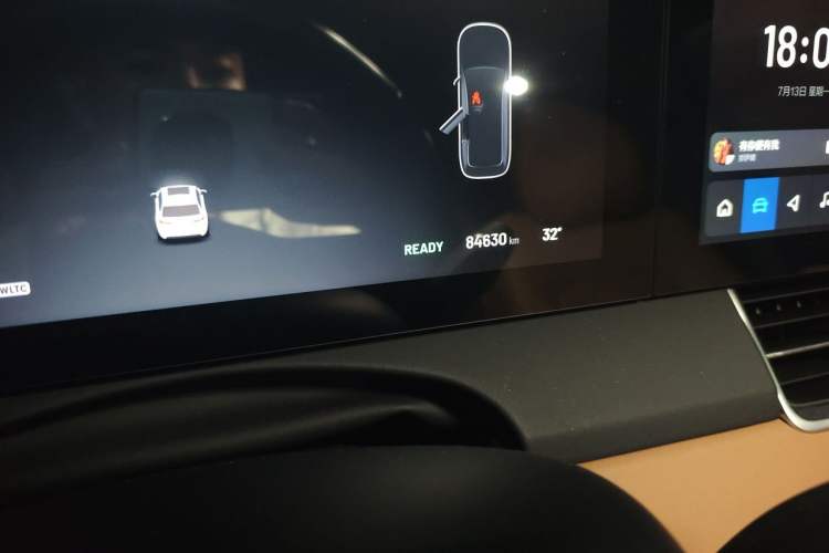 Used Li Auto ONE 2021 Extended-Range 6-Seater Version Odometer Close Up