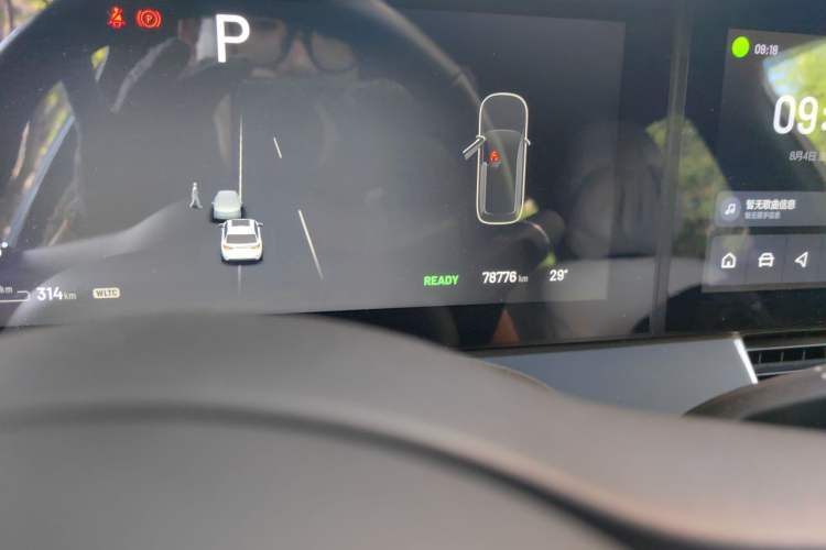 Used Li Auto ONE 2021 Extended-Range 6-Seater Version Odometer Close Up