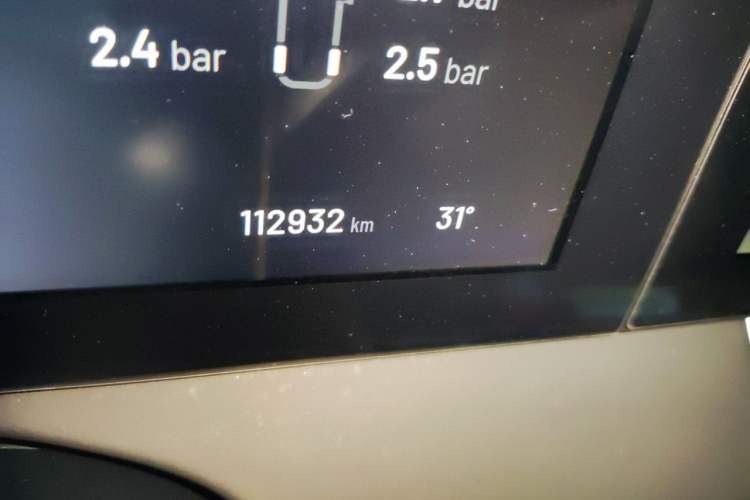 Used Li Auto ONE 2021 Extended-Range 6-Seater Version Odometer Close Up