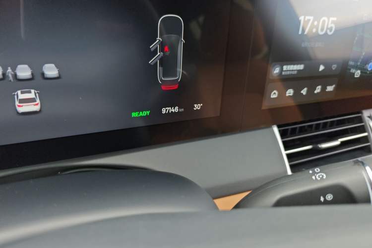 Used Li Auto ONE 2021 Extended-Range 6-Seater Version Odometer Close Up