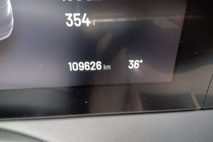 Used Li Auto ONE 2021 Extended-Range 6-Seater Version Odometer Close Up