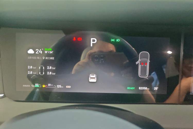 Used Li Auto ONE 2021 Extended-Range 6-Seater Version Odometer Close Up