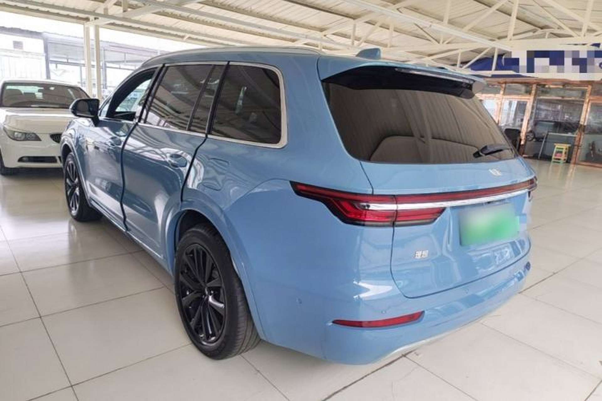 Used Li Auto ONE 2021 Extended-Range 6-Seater Version Rear Left 45 Deg