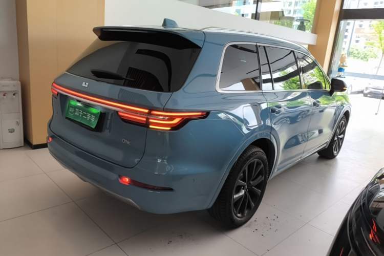 Used Li Auto ONE 2021 Extended-Range 6-Seater Version Rear Right 45 Deg