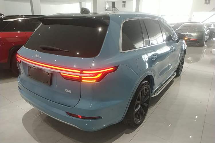 Used Li Auto ONE 2021 Extended-Range 6-Seater Version Rear Right 45 Deg