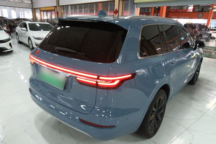 Used Li Auto ONE 2021 Extended-Range 6-Seater Version Rear Right 45 Deg