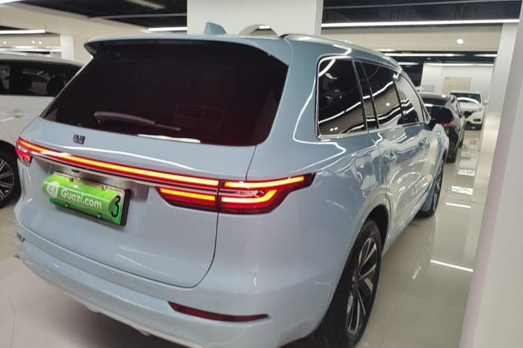 Used Li Auto ONE 2021 Extended-Range 6-Seater Version Rear Right 45 Deg