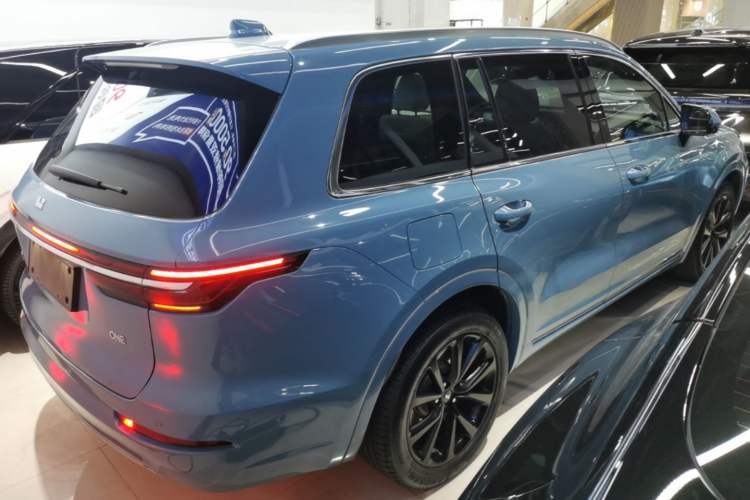 Used Li Auto ONE 2021 Extended-Range 6-Seater Version Rear Right 45 Deg
