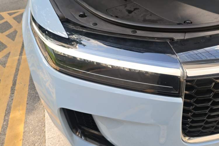 Used Li Auto ONE 2021 Extended-Range 6-Seater Version Right Front Headlight