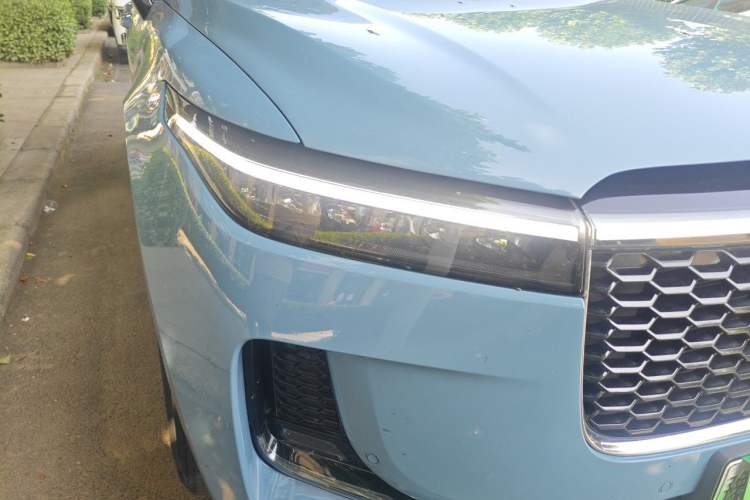 Used Li Auto ONE 2021 Extended-Range 6-Seater Version Right Front Headlight