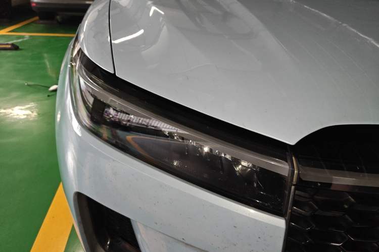Used Li Auto ONE 2021 Extended-Range 6-Seater Version Right Front Headlight