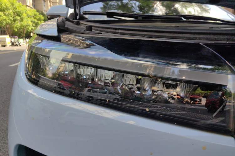 Used Li Auto ONE 2021 Extended-Range 6-Seater Version Right Front Headlight