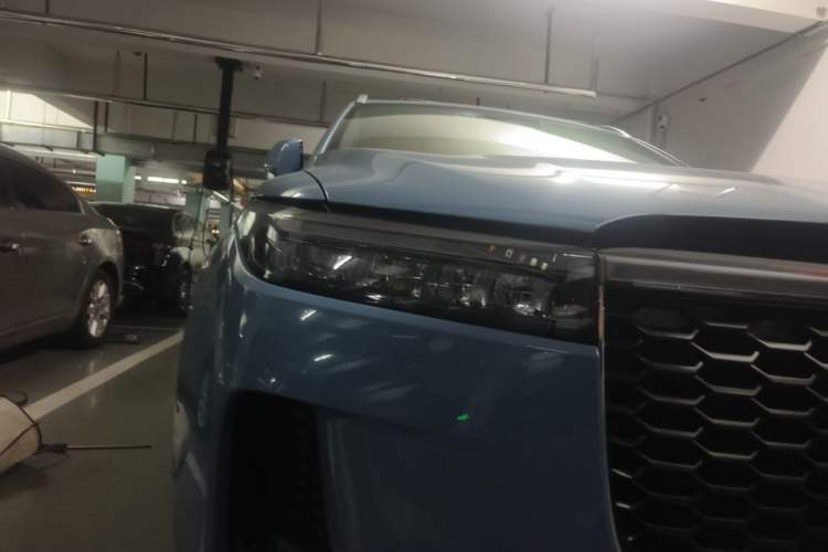 Used Li Auto ONE 2021 Extended-Range 6-Seater Version Right Front Headlight