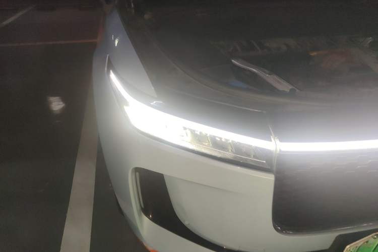Used Li Auto ONE 2021 Extended-Range 6-Seater Version Right Front Headlight