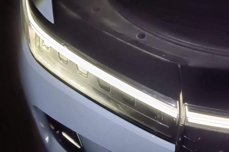 Used Li Auto ONE 2021 Extended-Range 6-Seater Version Right Front Headlight