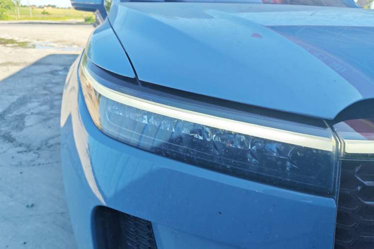 Used Li Auto ONE 2021 Extended-Range 6-Seater Version Right Front Headlight