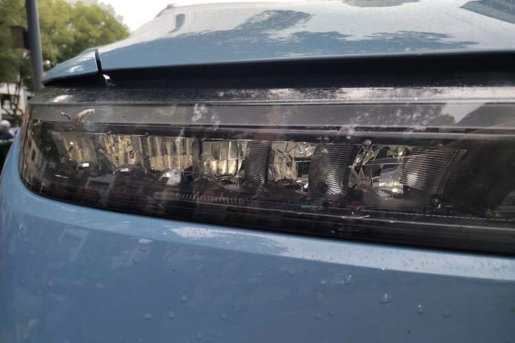 Used Li Auto ONE 2021 Extended-Range 6-Seater Version Right Front Headlight