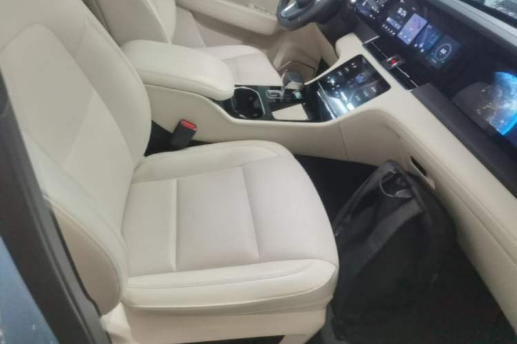 Used Li Auto ONE 2021 Extended-Range 6-Seater Version Right Front Seat
