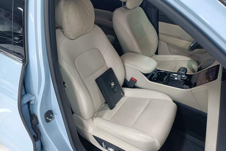 Used Li Auto ONE 2021 Extended-Range 6-Seater Version Right Front Seat