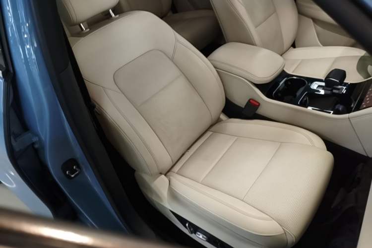Used Li Auto ONE 2021 Extended-Range 6-Seater Version Right Front Seat