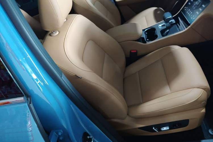 Used Li Auto ONE 2021 Extended-Range 6-Seater Version Right Front Seat