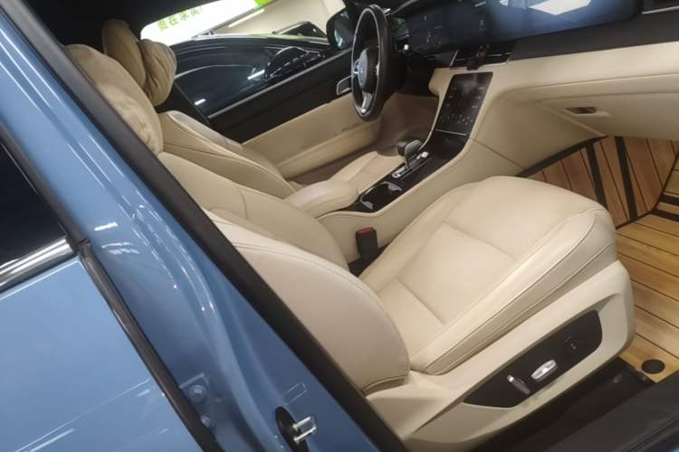 Used Li Auto ONE 2021 Extended-Range 6-Seater Version Right Front Seat