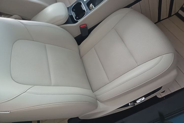 Used Li Auto ONE 2021 Extended-Range 6-Seater Version Right Front Seat