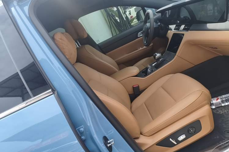 Used Li Auto ONE 2021 Extended-Range 6-Seater Version Right Front Seat