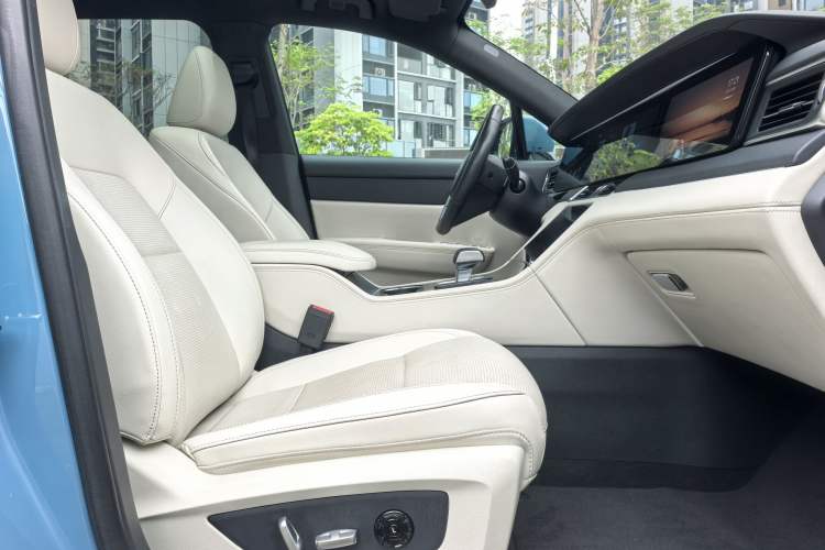 Used Li Auto ONE 2021 Extended-Range 6-Seater Version Right Front Seat