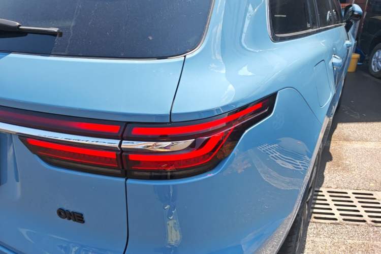 Used Li Auto ONE 2021 Extended-Range 6-Seater Version Right Rear Taillight
