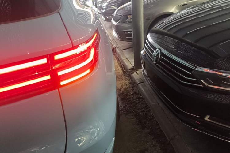 Used Li Auto ONE 2021 Extended-Range 6-Seater Version Right Rear Taillight