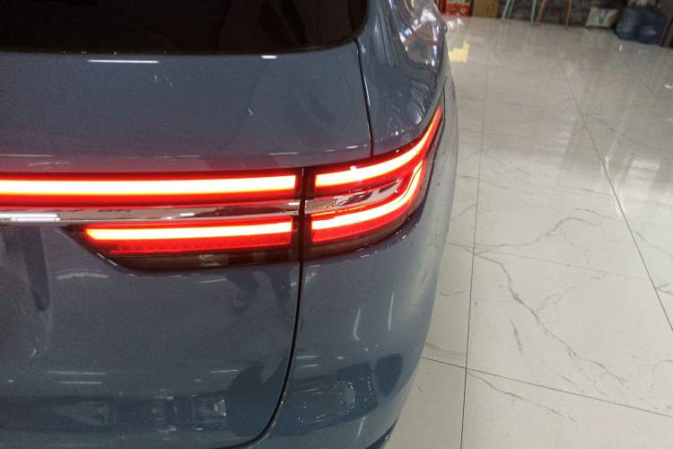 Used Li Auto ONE 2021 Extended-Range 6-Seater Version Right Rear Taillight