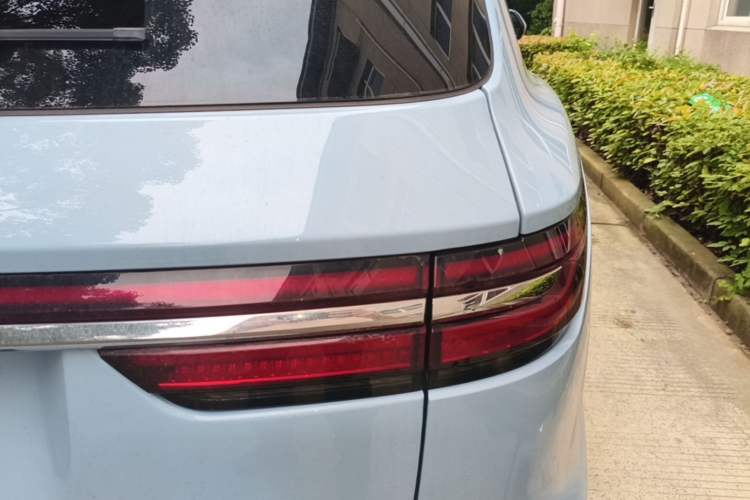 Used Li Auto ONE 2021 Extended-Range 6-Seater Version Right Rear Taillight