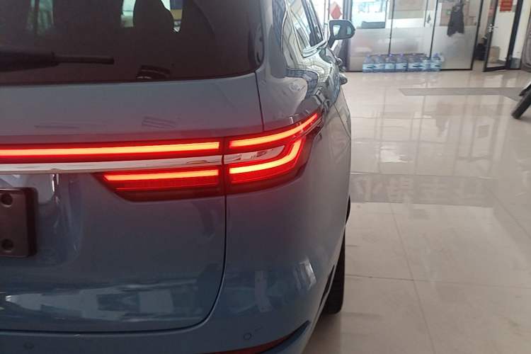 Used Li Auto ONE 2021 Extended-Range 6-Seater Version Right Rear Taillight