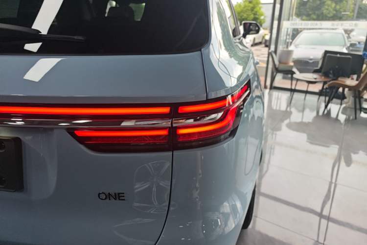 Used Li Auto ONE 2021 Extended-Range 6-Seater Version Right Rear Taillight