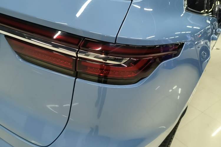 Used Li Auto ONE 2021 Extended-Range 6-Seater Version Right Rear Taillight