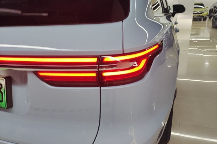 Used Li Auto ONE 2021 Extended-Range 6-Seater Version Right Rear Taillight