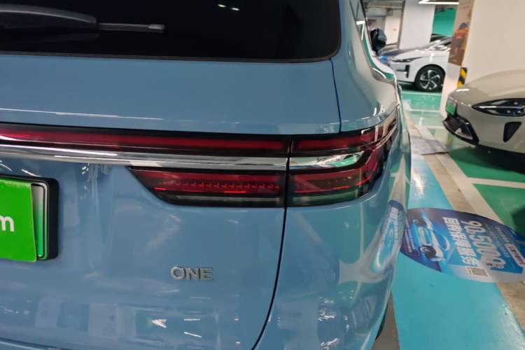 Used Li Auto ONE 2021 Extended-Range 6-Seater Version Right Rear Taillight