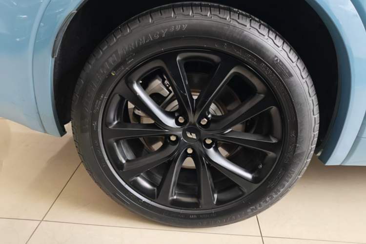Used Li Auto ONE 2021 Extended-Range 6-Seater Version Right Rear Wheel Hub