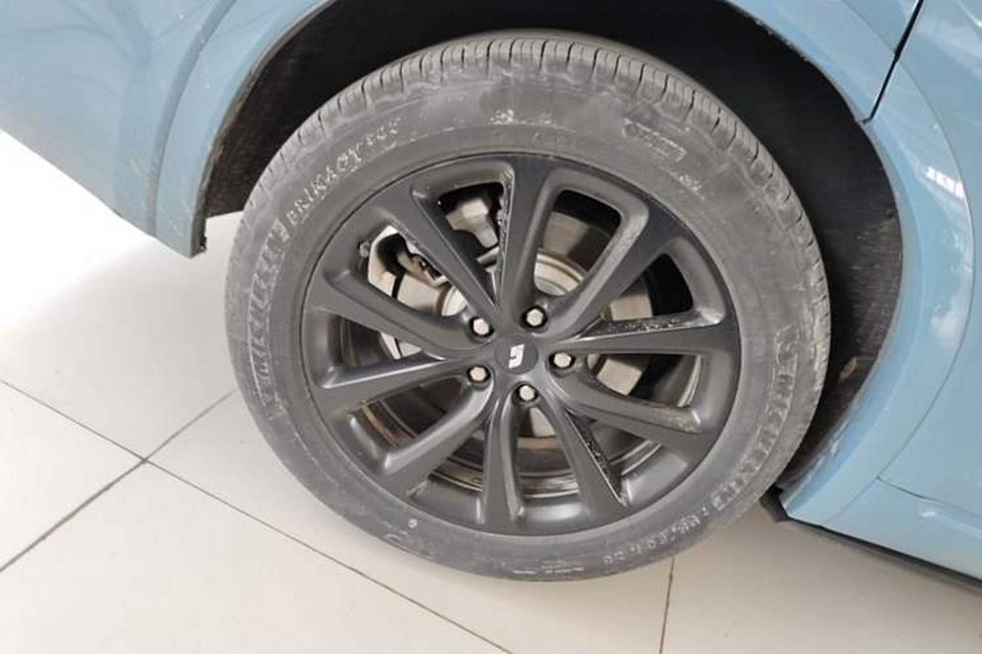 Used Li Auto ONE 2021 Extended-Range 6-Seater Version Right Rear Wheel Hub