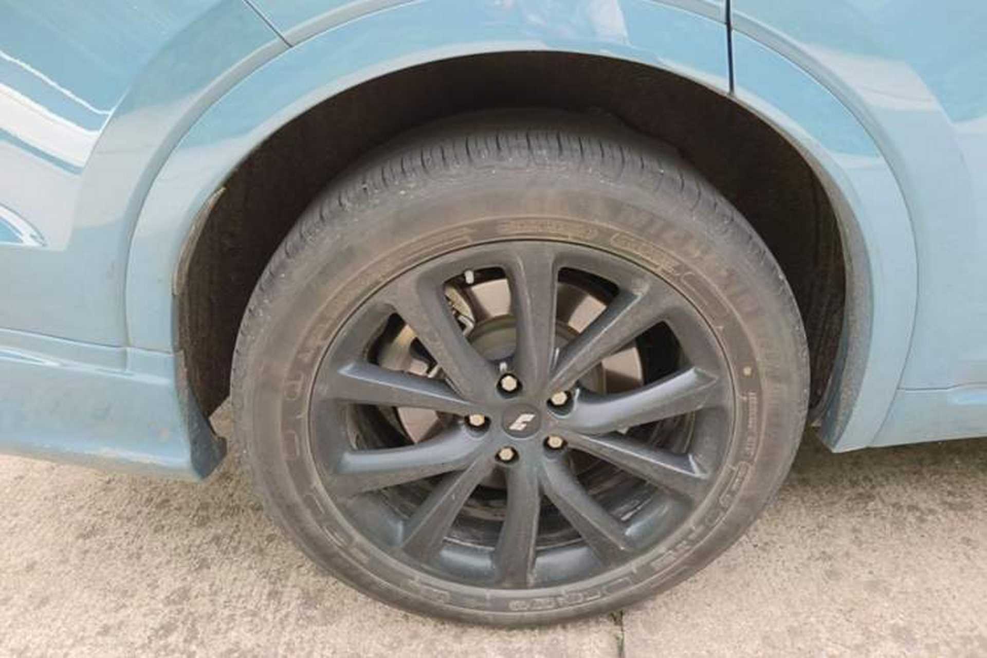 Used Li Auto ONE 2021 Extended-Range 6-Seater Version Right Rear Wheel Hub
