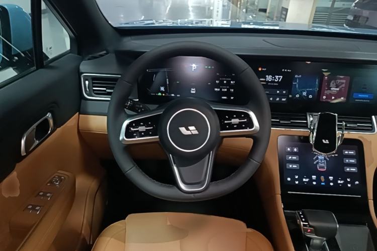 Used Li Auto ONE 2021 Extended-Range 6-Seater Version Steering Wheel