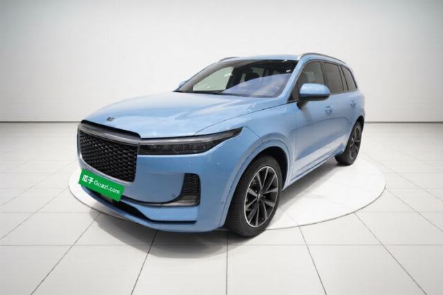 Ojetý Li Auto ONE 2021 Extended-Range 6-Seater Version