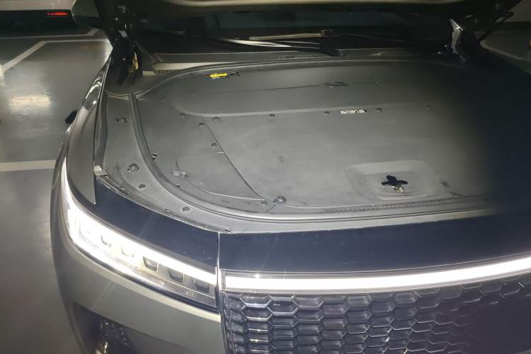 Used Li Auto ONE 2021 Extended-Range 6-Seater Version Engine Bay Right